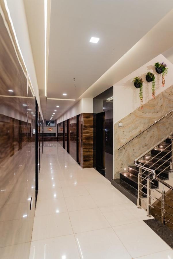 Hotel Ayodhya Virpur Exteriér fotografie