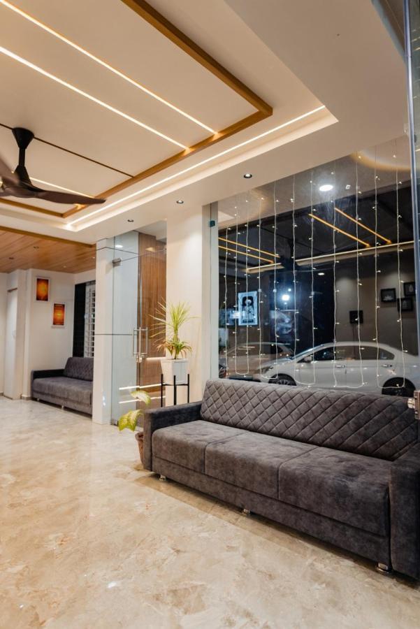 Hotel Ayodhya Virpur Exteriér fotografie