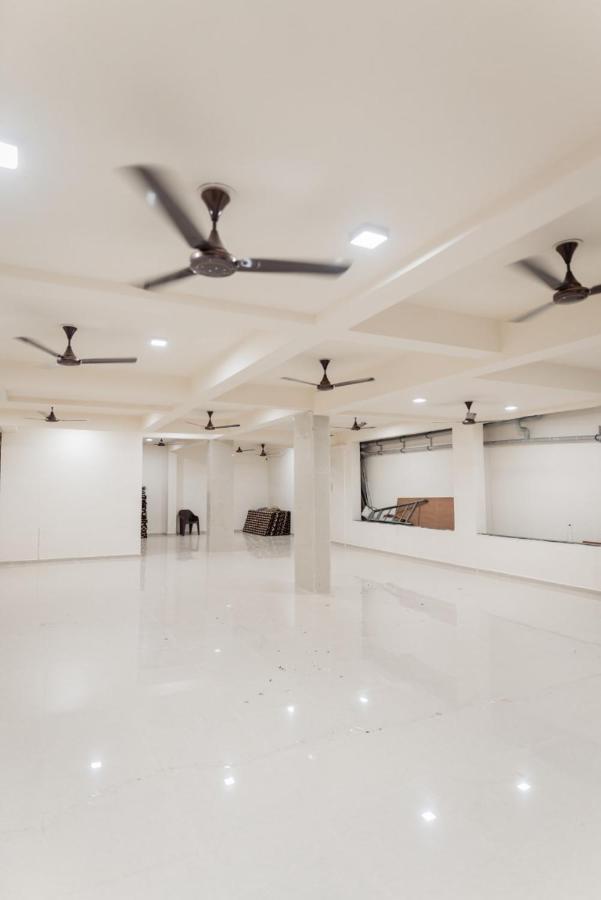 Hotel Ayodhya Virpur Exteriér fotografie